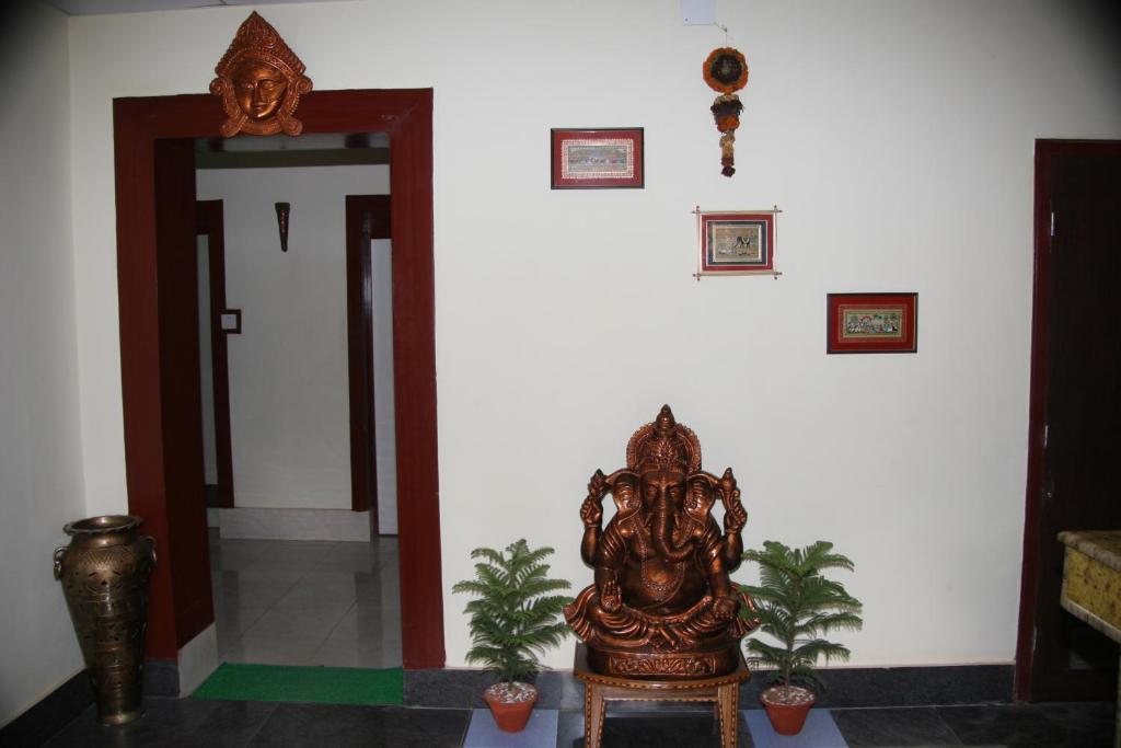 Hotel Maa Kamakhya Puri Exteriör bild