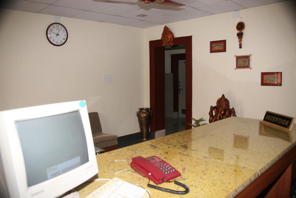 Hotel Maa Kamakhya Puri Exteriör bild