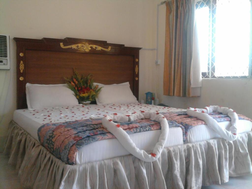 Hotel Maa Kamakhya Puri Exteriör bild