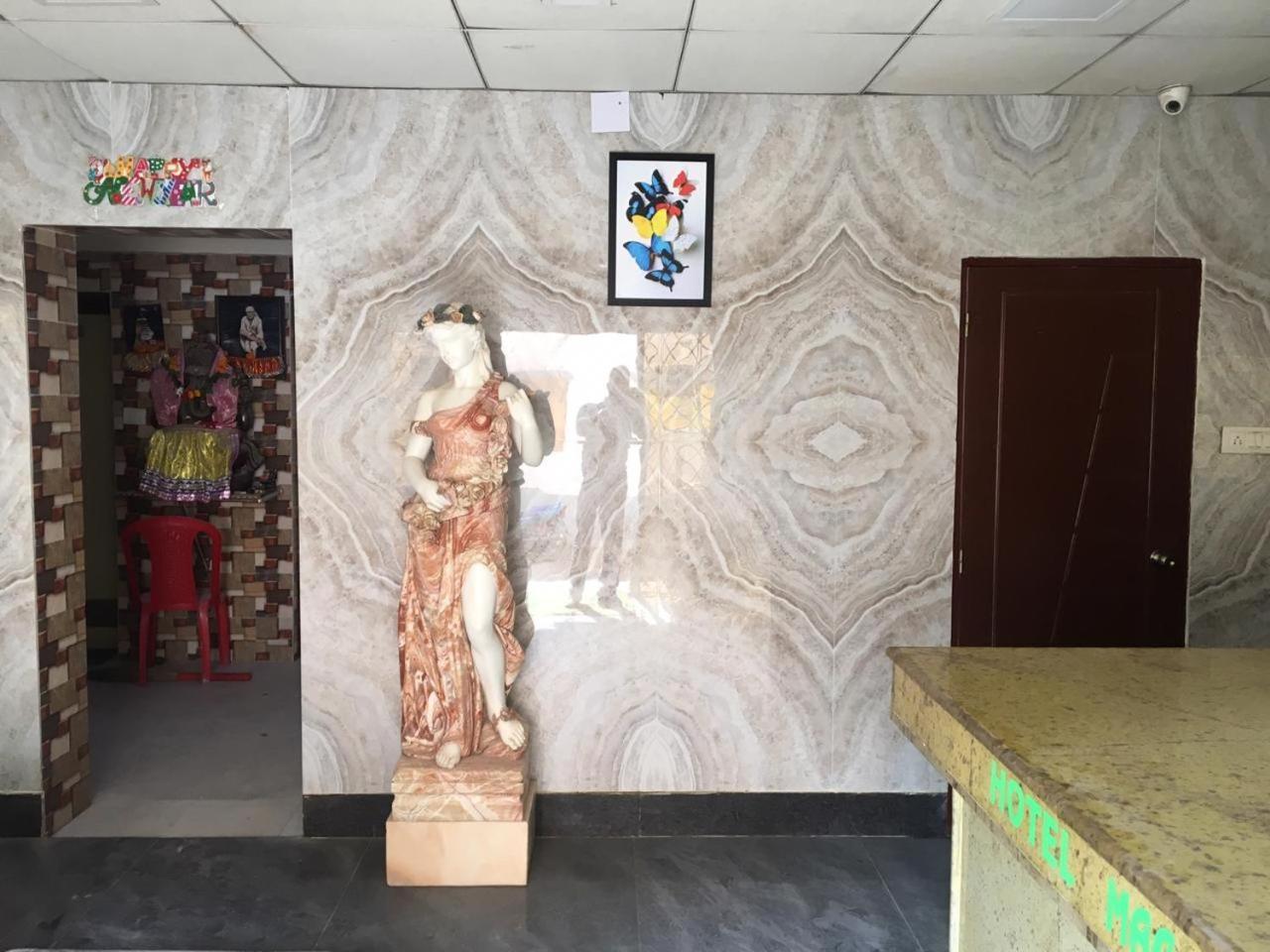 Hotel Maa Kamakhya Puri Exteriör bild